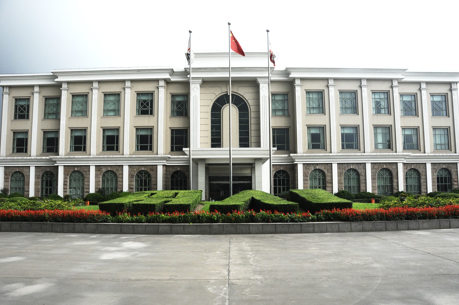 海泰集团总部大楼，正面景观